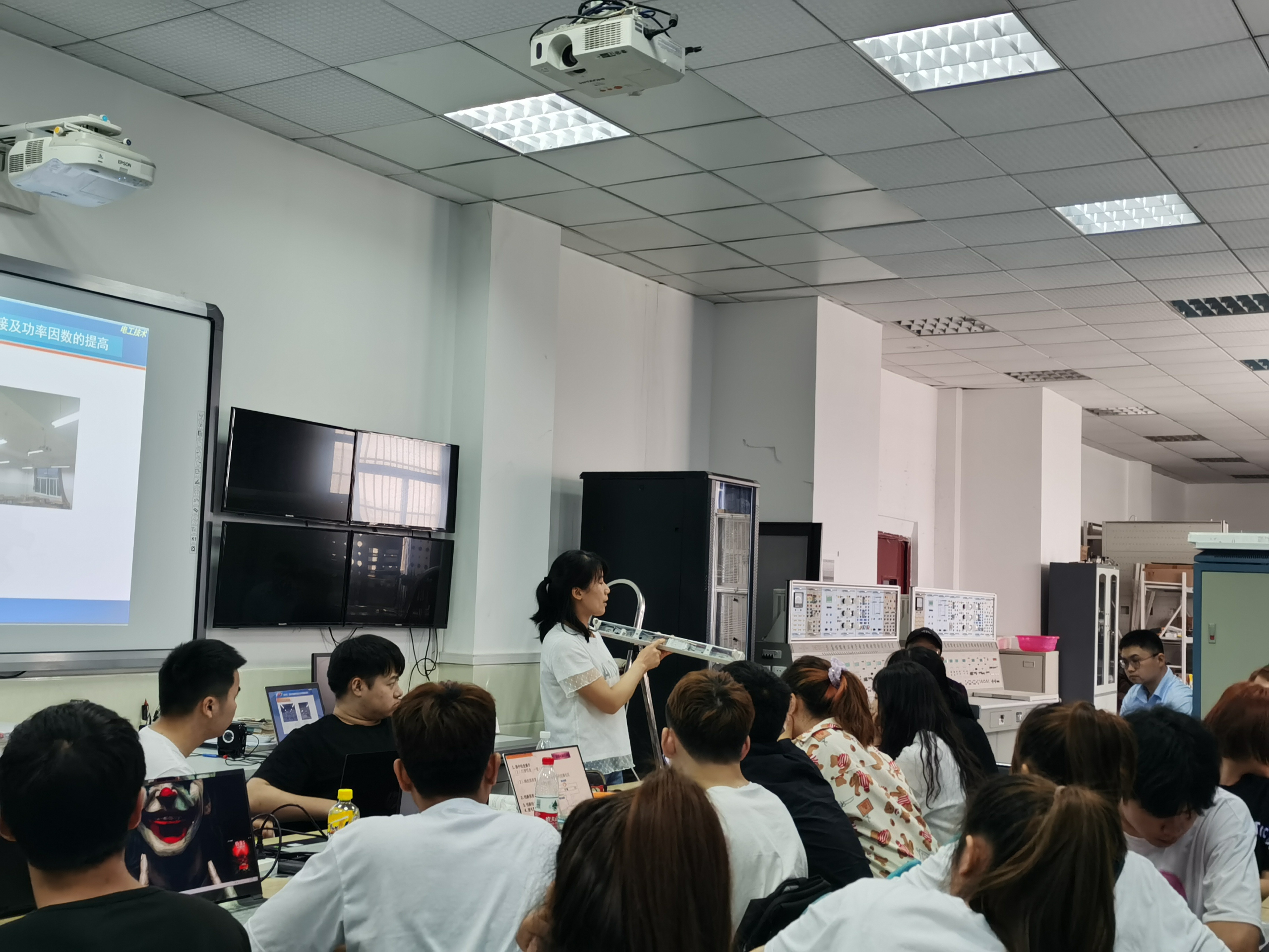 1620982808258190.jpg 公开课.jpg