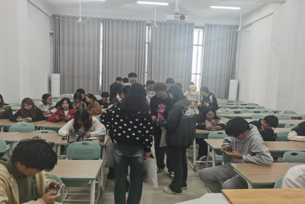 1702978352750043.png 蛋仔1.png