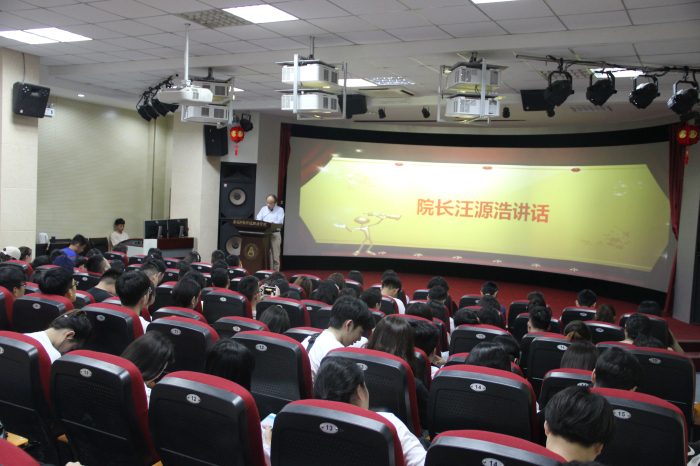 1567742478893597.jpg 毕业4.jpg