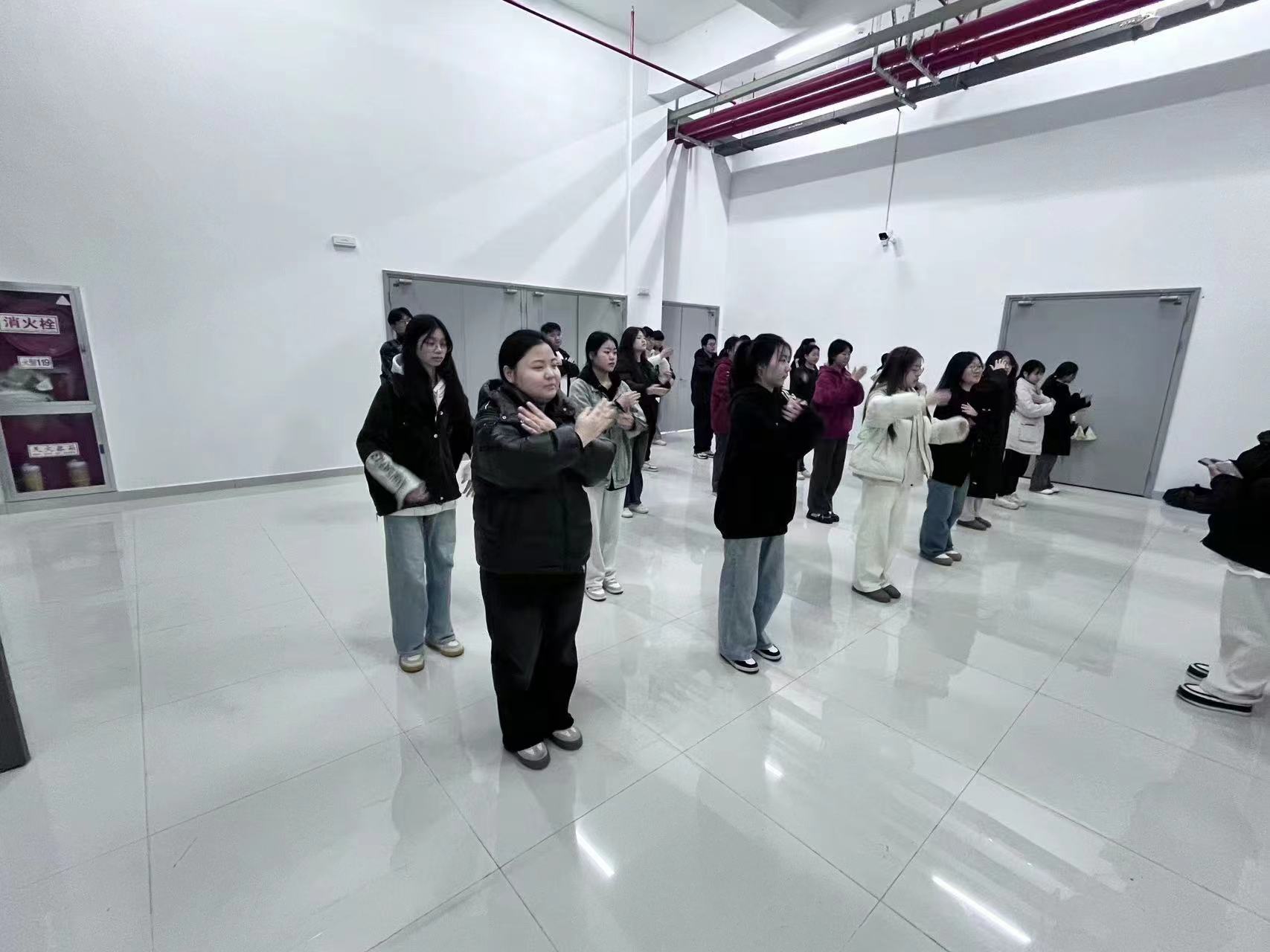 1711810726102234.jpg 1711810726102234.jpg